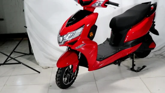 Engtian Hot Sale Populaire Rétro Moins Cher Moto 1000W Rouge Couleur CEE Scooter Électrique