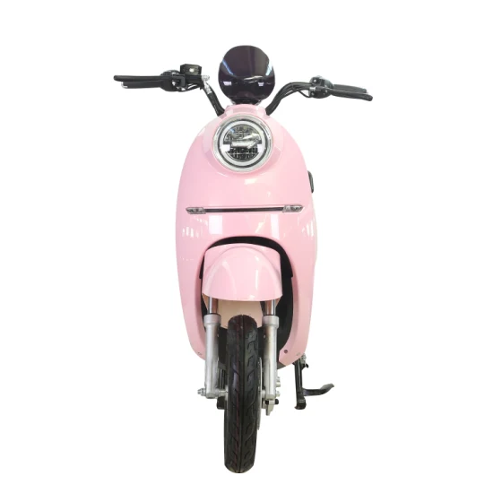 1500 W Vitesse maximale 50 km/h et portée maximale 90 km Vespa Deux ensembles de 70V35ah Système de contrôle de moto électrique à faible teneur en carbone Lumière LED E-Scooter Substantial White